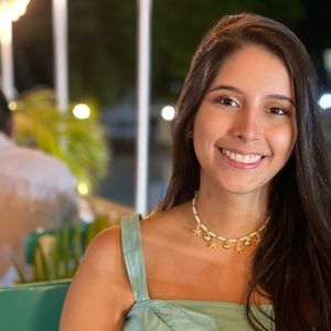 Meet your Posher, Stephania